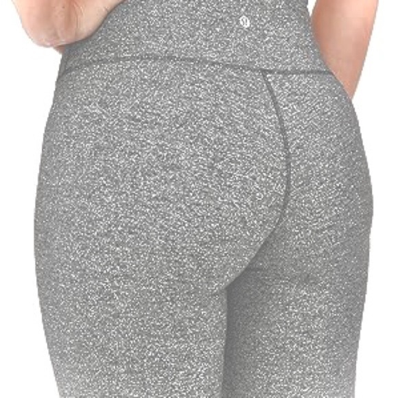 Lululemon crop leggings size 6 - Picture 2 of 6